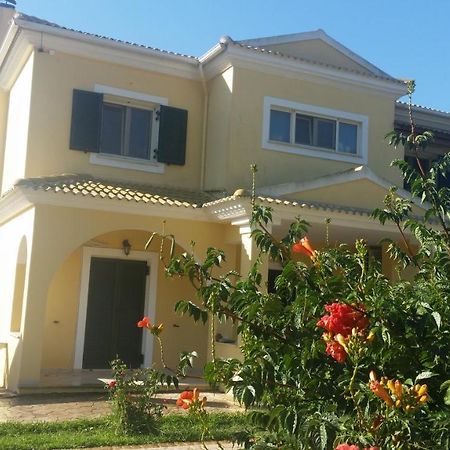 Villa Elena Marathiás Buitenkant foto